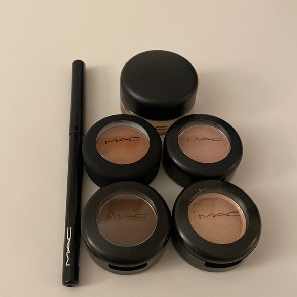 Mac eye bundle brand new, unused - 5 x eyeshadows, 1 x eyeliner - Picture 1 of 6